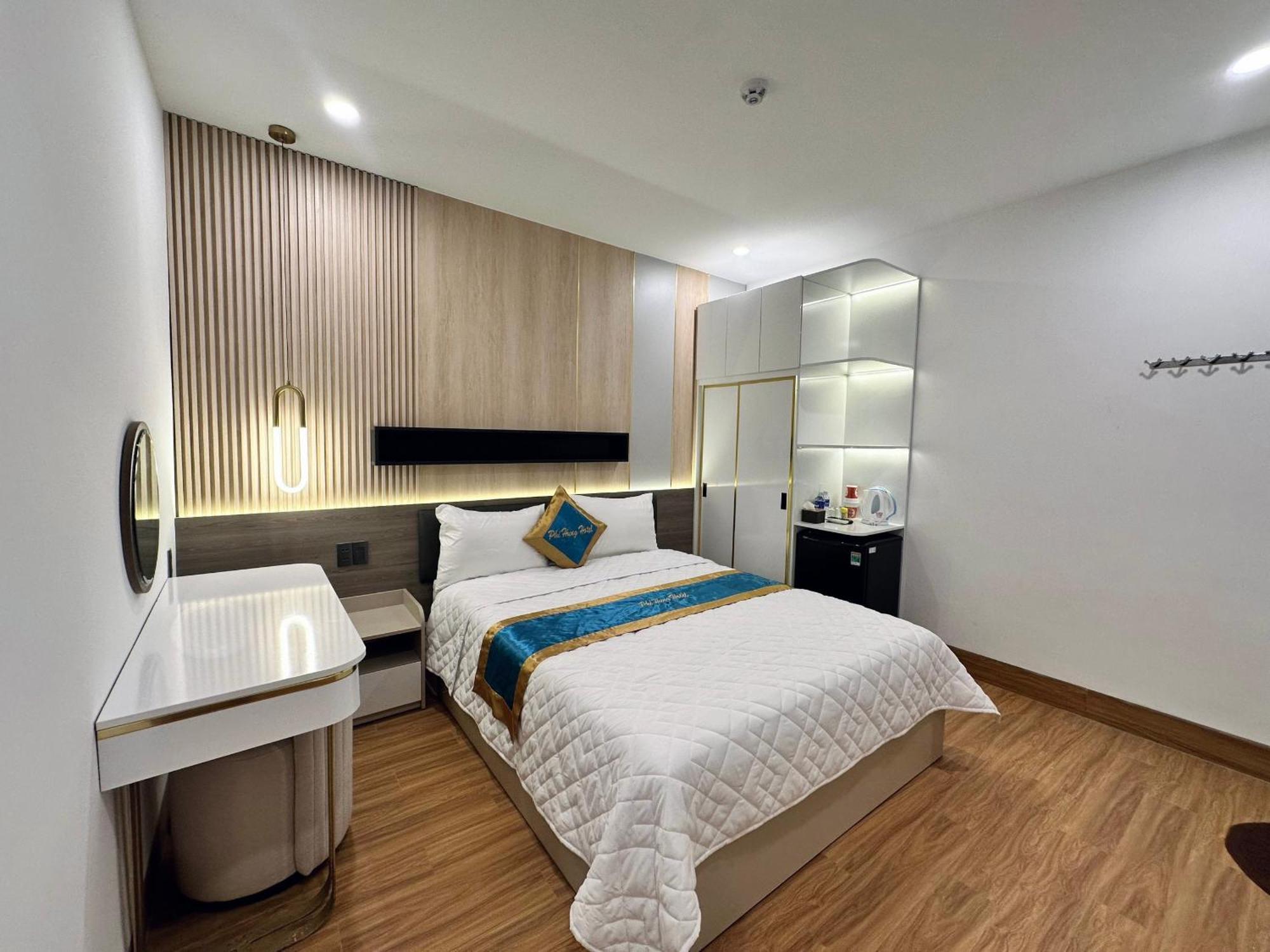 Hotel Phi Hung タムキー エクステリア 写真